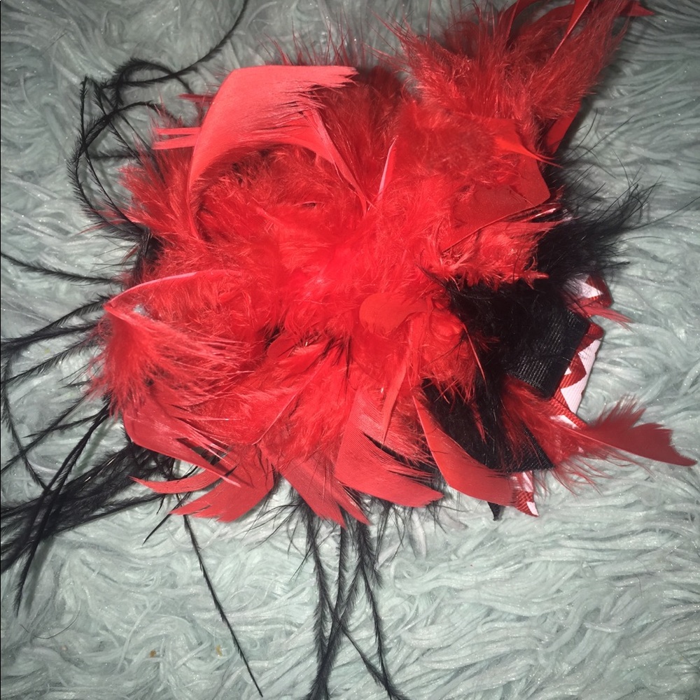 Red and black feather hair clip